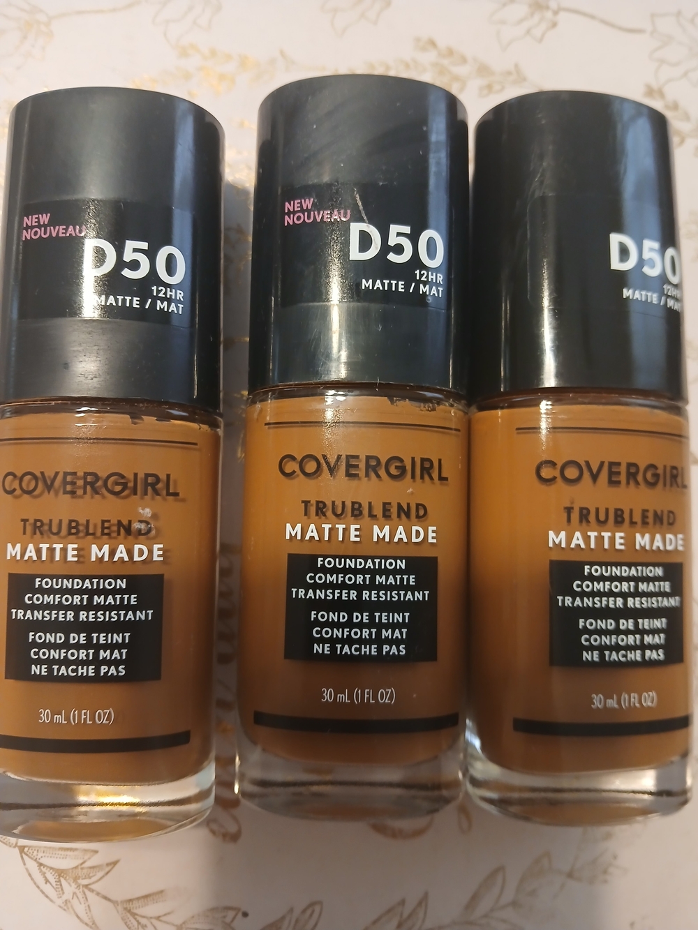 COVERGIRL TruBlend Matte Made Foundation Trio in P50 & D50 Warm Tan